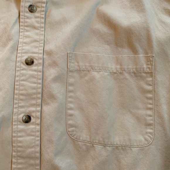 Eddie Bauer Men’s Button Down Size M - Picture 2 of 4